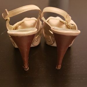 Guess by Marciano Shoes - *Chic* Guess by Marciano platform sandals Guess by Marciano Shoes - *Chic* Guess by Marciano platform sandals